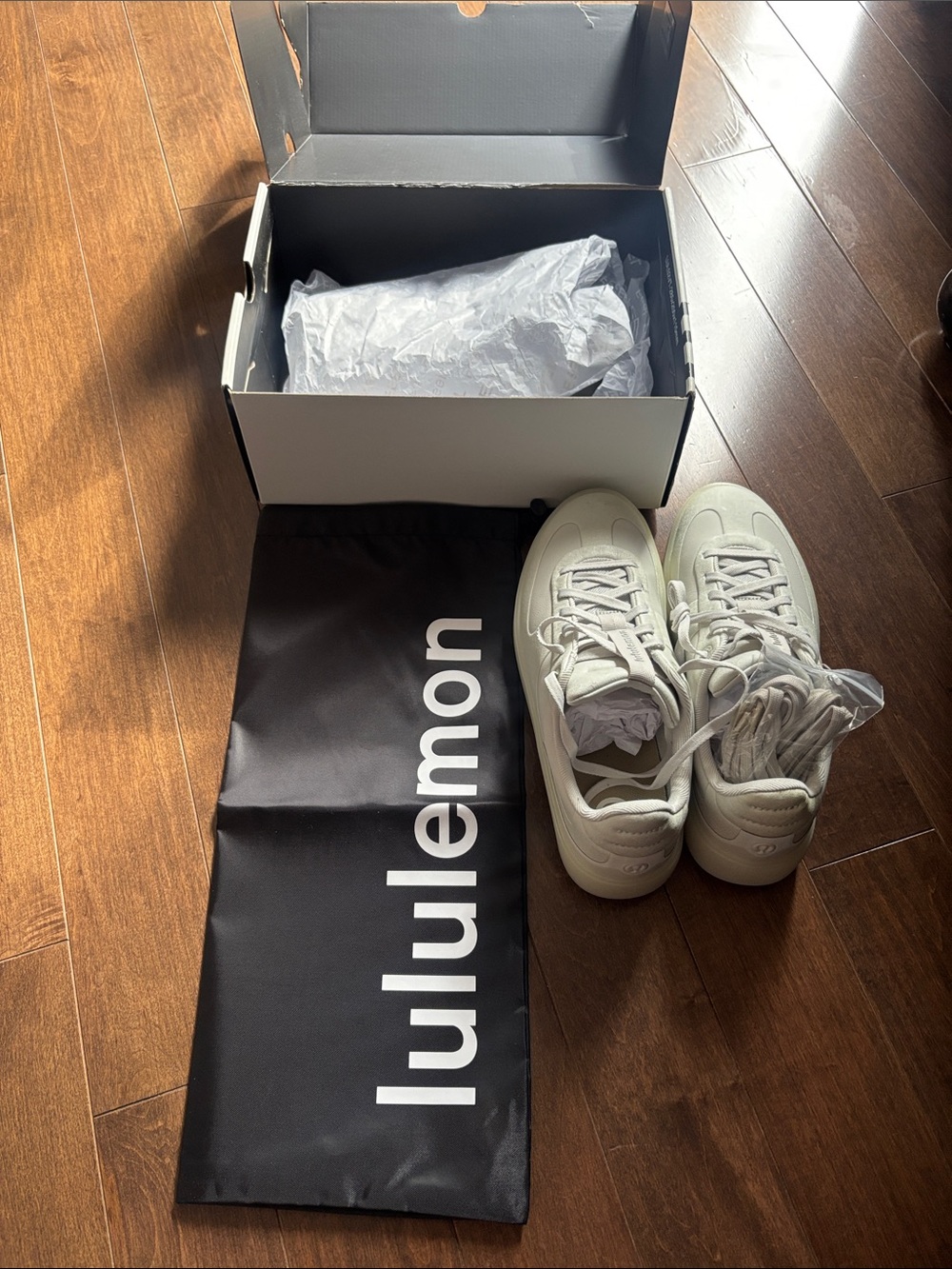 lululemon athletica Men's Off-White Low-Profile Sneakers